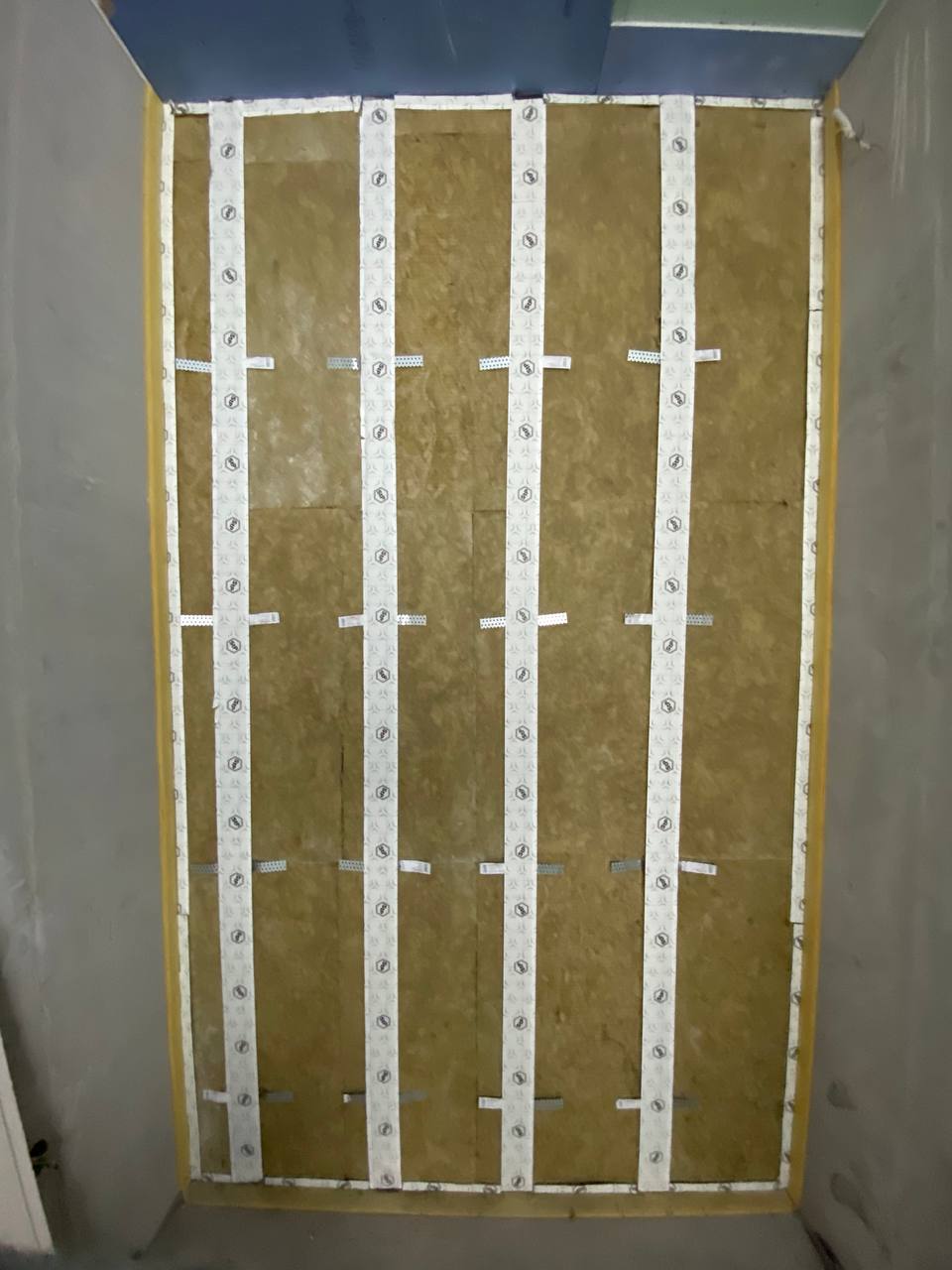 Монтаж системы шумоизоляции стен